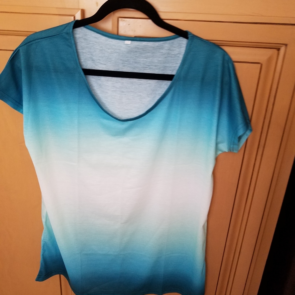 Women's Teal Verigated Striped. Short Sleeve Top, Size 5XL